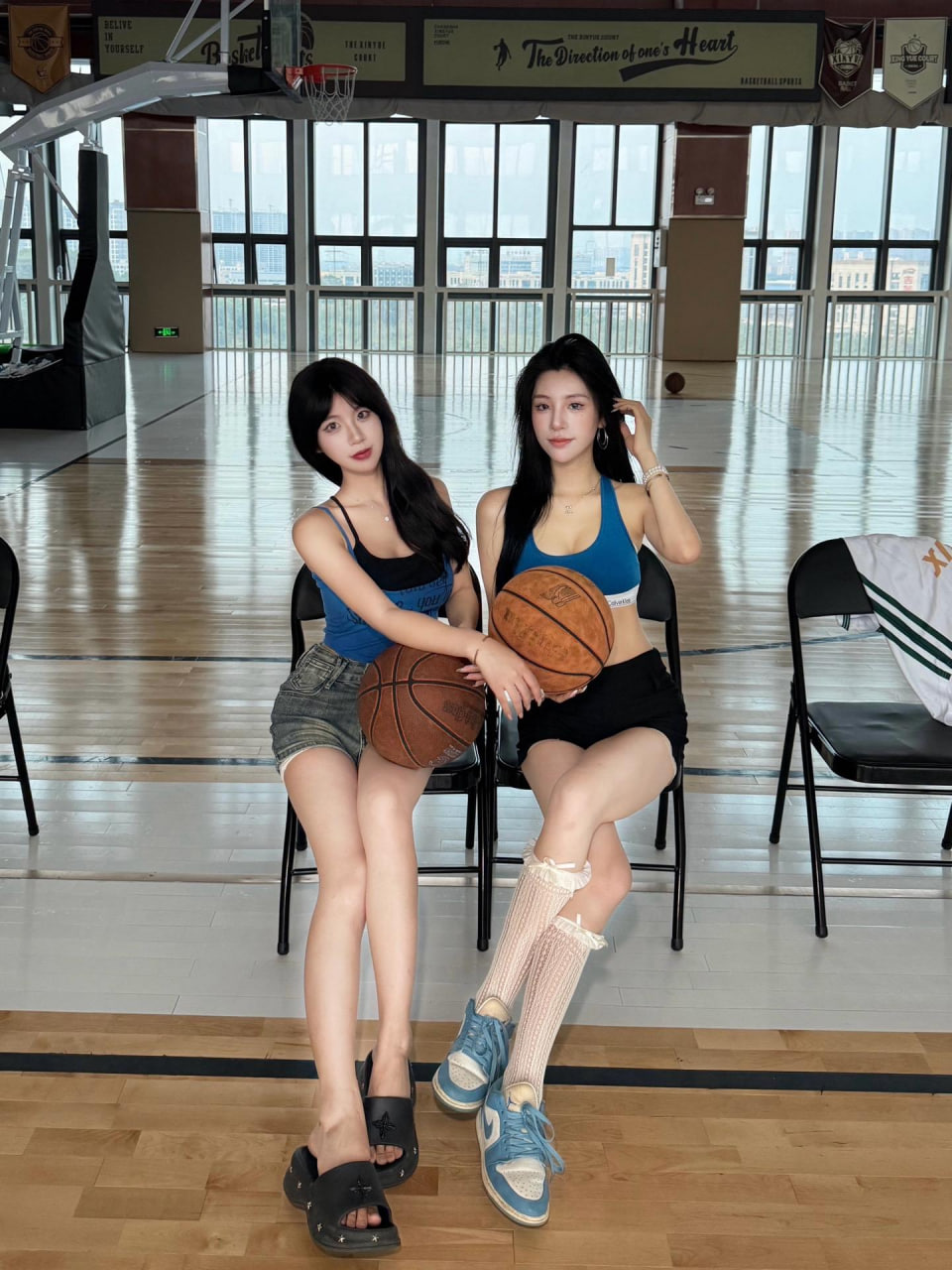 哈兰德04年女友亮相极限运动颁奖礼惊艳全场